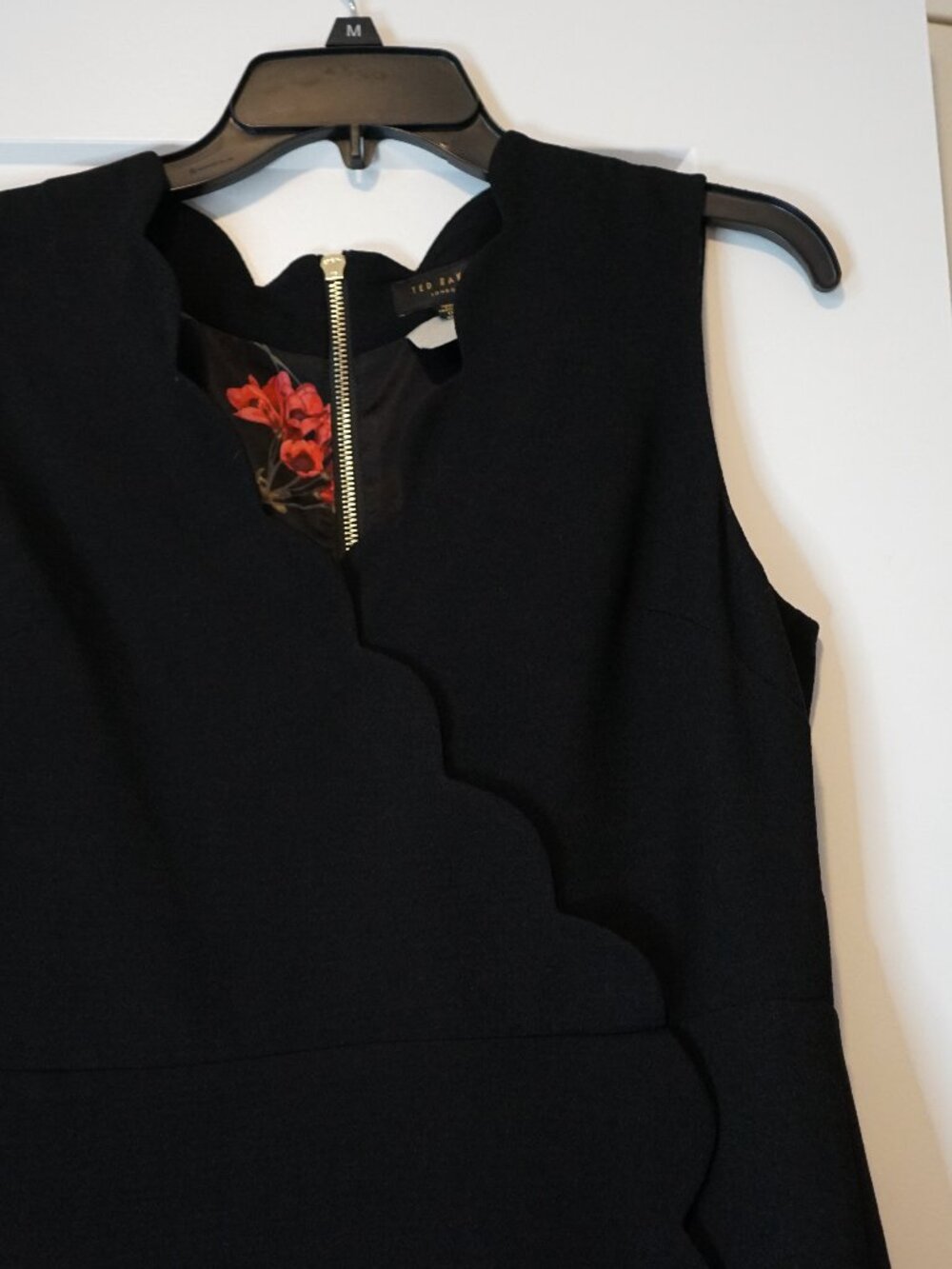 TED BAKER LONDON Scalloped A-Line LBD Black Dress Size 2